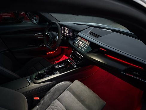 Used 2022 Audi e-tron GT Premium Plus w/ Performance Package image 23