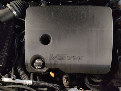 Used 2019 Chevrolet Traverse LS FWD image 30
