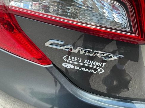 Used 2014 Toyota Camry SE w/ Leather Package FWD image 5