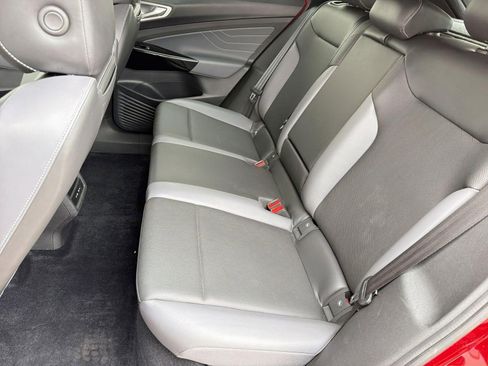 Used 2023 Volkswagen ID.4 Pro S image 16