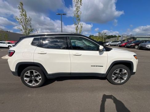 Used 2018 Jeep Compass Limited w/ Navigation Group AWD/4WD image 4