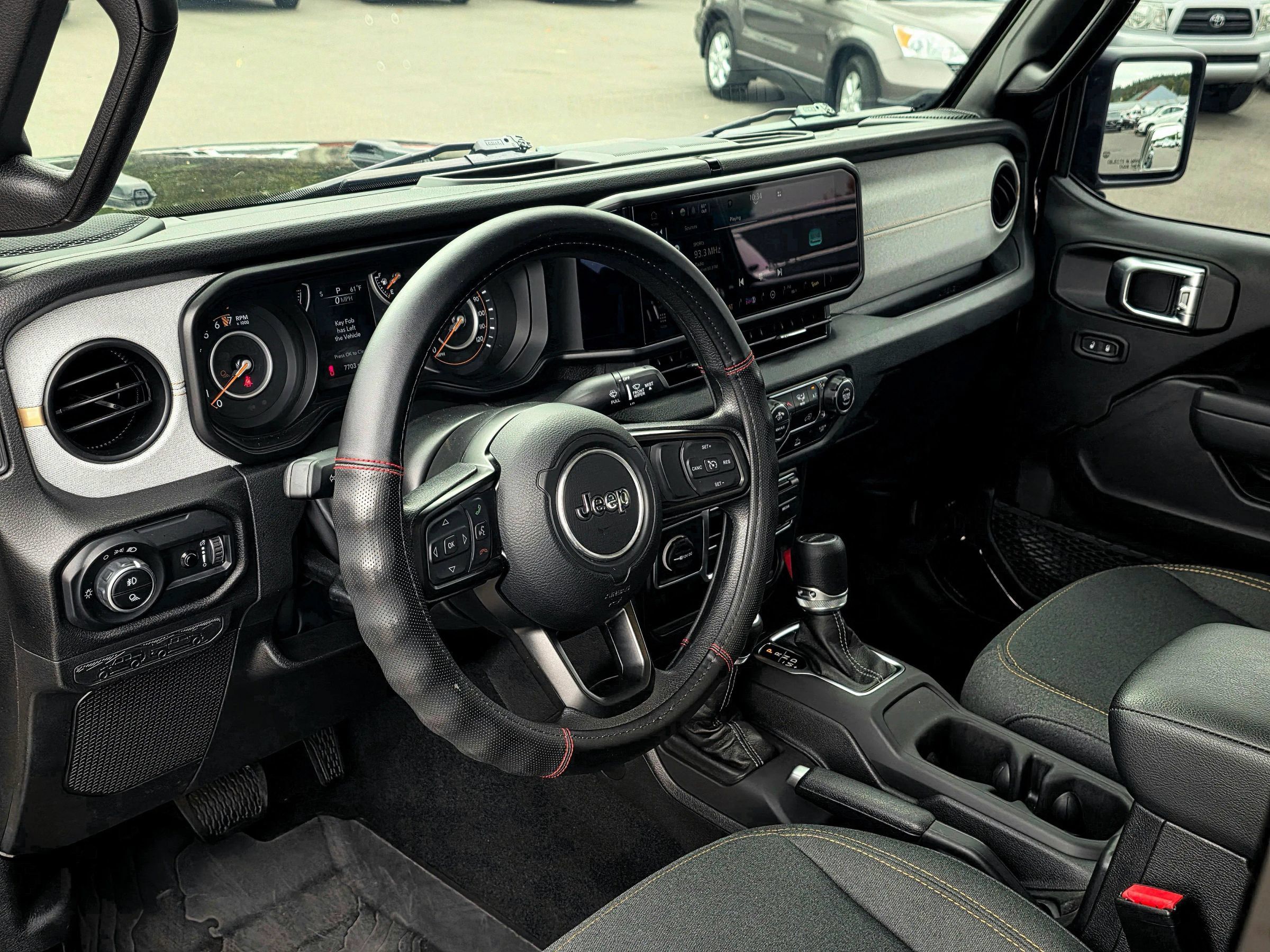 Used 2025 Jeep Gladiator Sport AWD/4WD image 27