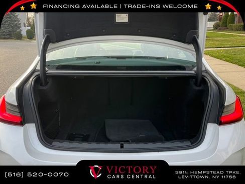 Used 2024 BMW 330i Sedan image 11