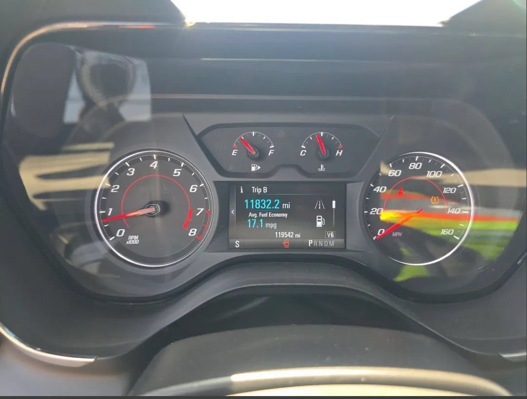 Used 2017 Chevrolet Camaro LT w/ RS Package RWD image 9