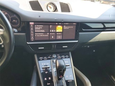 Certified 2021 Porsche Cayenne image 26