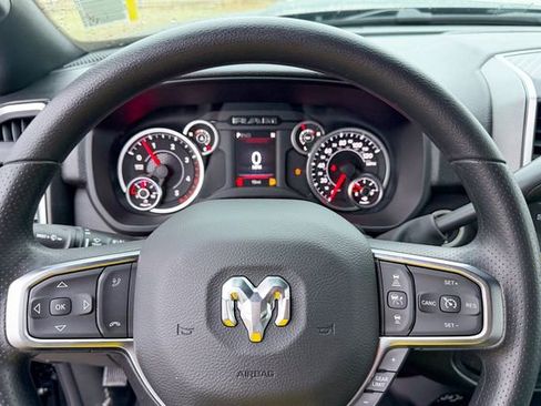 New 2026 RAM 2500 Big Horn AWD/4WD image 17