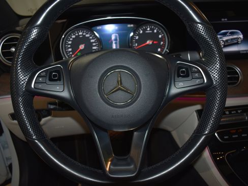 Used 2017 Mercedes-Benz E 400 4MATIC Wagon image 12