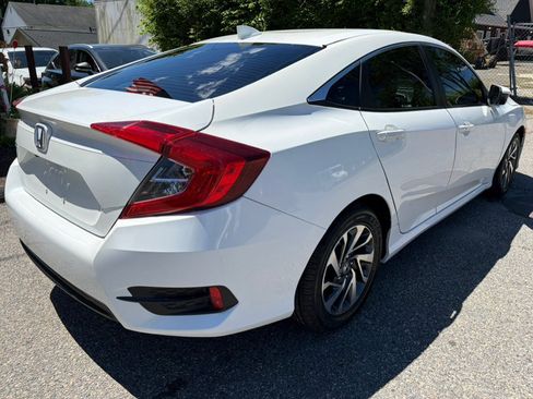 Used 2018 Honda Civic EX image 8