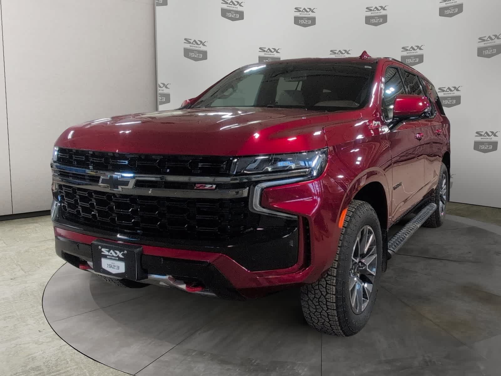 Used 2022 Chevrolet Tahoe Z71 w/ Luxury Package AWD/4WD image 7