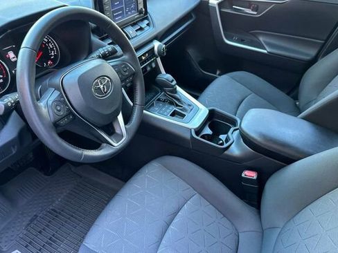 Used 2020 Toyota RAV4 XLE w/ XLE Grade Weather Package image 7