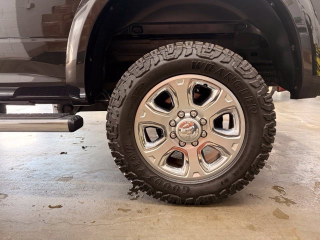 Used 2018 RAM 2500 Laramie w/ Sport Appearance Group AWD/4WD image 9