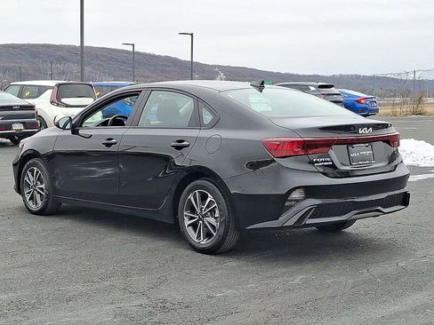 Certified 2023 Kia Forte LXS w/ LXS Technology Package image 4