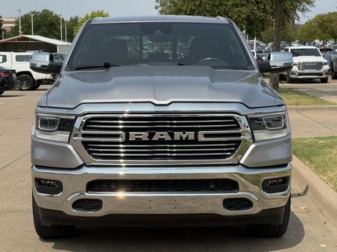 Used 2023 RAM 1500 Laramie AWD/4WD image 3