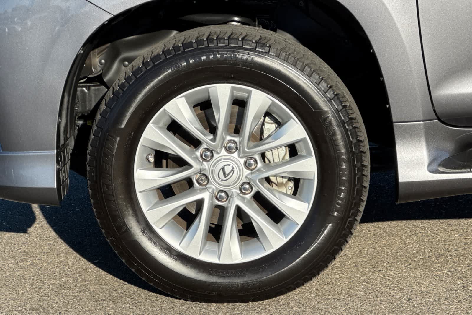 Used 2023 Lexus GX 460 Premium w/ Premium Plus Package AWD/4WD image 32
