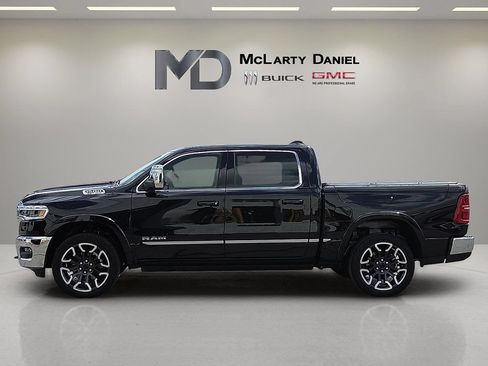 Used 2025 RAM 1500 Limited AWD/4WD image 2