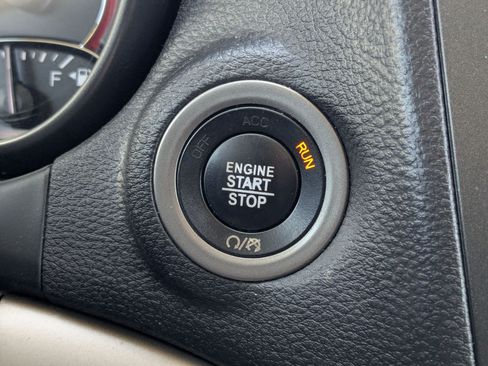 Used 2017 Dodge Journey Crossroad FWD image 17