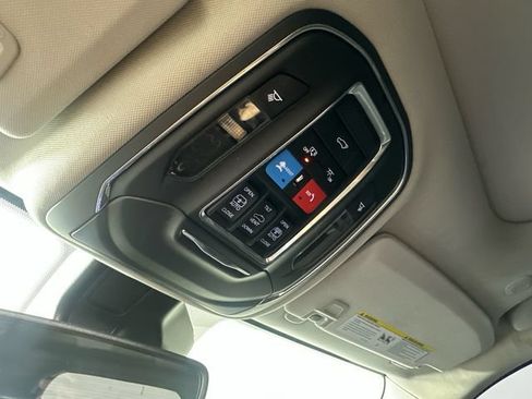 Certified 2023 Jeep Grand Cherokee Limited w/ Black Appearance Package AWD/4WD image 19