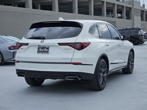 Used 2023 Acura MDX A-Spec image 9