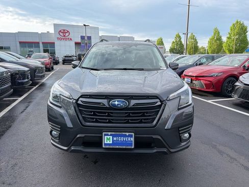 Used 2023 Subaru Forester Limited AWD/4WD image 2