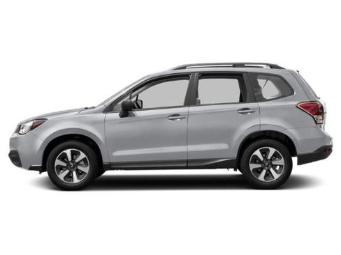 Used 2018 Subaru Forester 2.5i w/ Alloy Wheel Package image 3