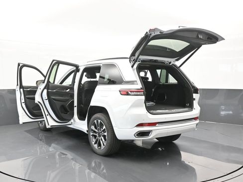 Used 2024 Jeep Grand Cherokee Overland image 70