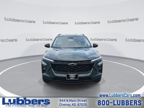 New 2026 Chevrolet Trax LT w/ Driver Confidence Package FWD image 3