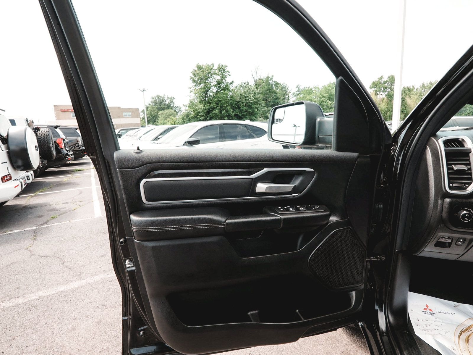 Used 2023 RAM 1500 Big Horn AWD/4WD image 10