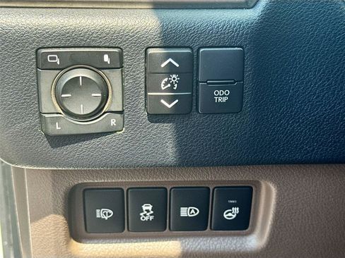 Used 2021 Lexus GX 460 Premium w/ Premium Package image 10