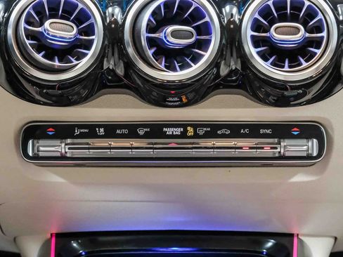 Certified 2021 Mercedes-Benz GLB 250 image 16