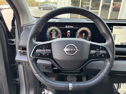 Used 2023 Nissan Ariya AWD image 14