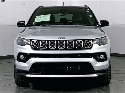 Used 2025 Jeep Compass Limited image 2