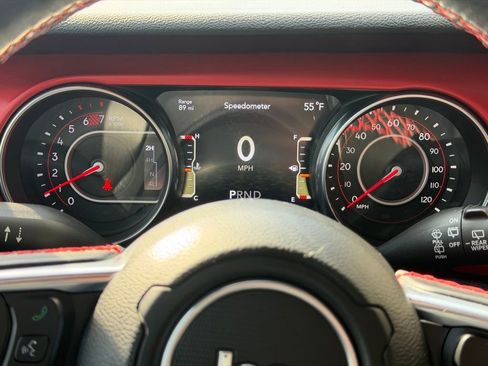 Used 2021 Jeep Wrangler Unlimited Rubicon w/ Steel Bumper Group image 19