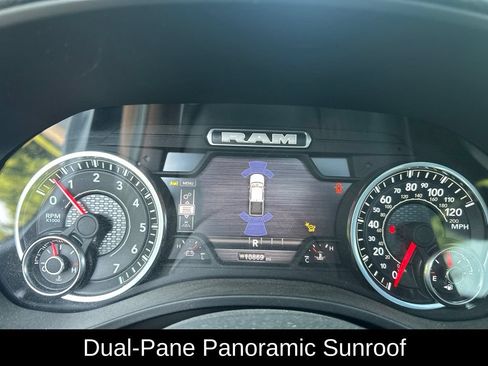 Used 2025 RAM 1500 Laramie w/ Sport Appearance Package AWD/4WD image 9