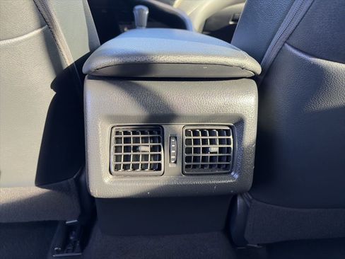 Used 2019 Toyota Camry XSE image 11