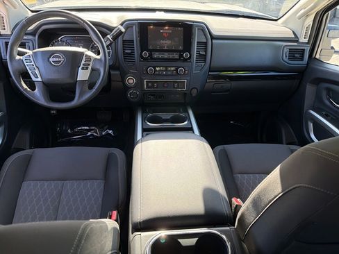 Used 2024 Nissan Titan SV w/ SV Convenience Package image 15