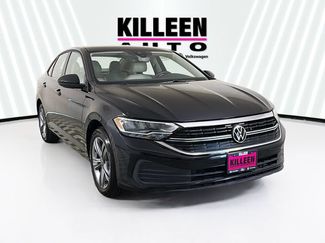 Used 2022 Volkswagen Jetta SE FWD video 1