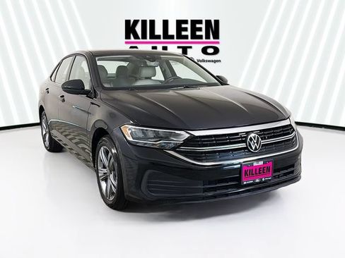 Used 2022 Volkswagen Jetta SE FWD image 1