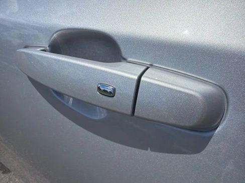 Used 2018 Chevrolet Malibu LT w/ Leather Package FWD image 12