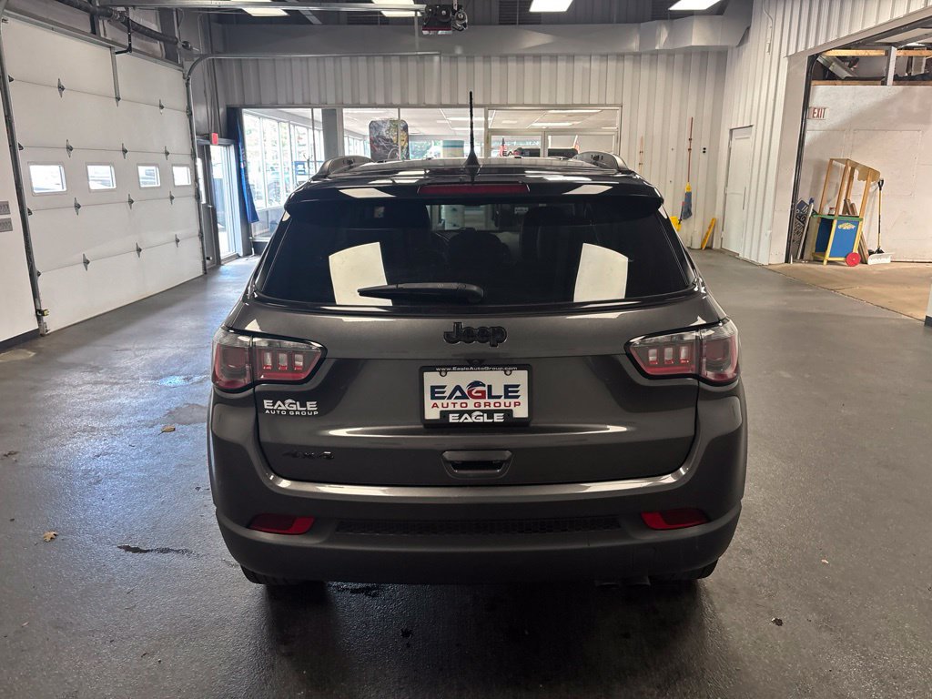 Used 2021 Jeep Compass Latitude AWD/4WD image 9