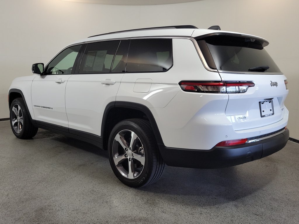 Used 2023 Jeep Grand Cherokee L Limited w/ Luxury Tech Group II AWD/4WD image 5