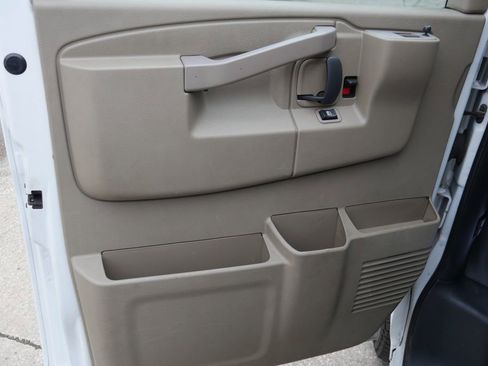 Used 2019 Chevrolet Express 2500 Work Van w/ Driver Convenience Package image 24