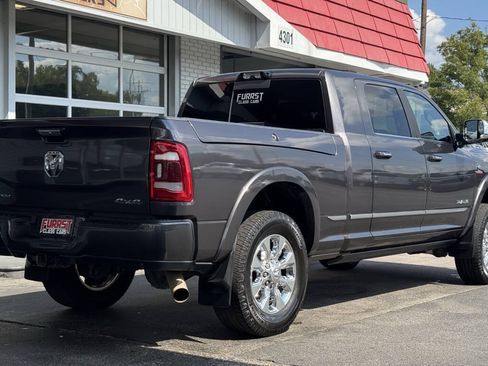 Used 2022 RAM 3500 Limited AWD/4WD image 3