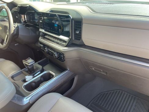 Used 2022 Chevrolet Silverado 1500 LTZ w/ LTZ Convenience Package II image 21