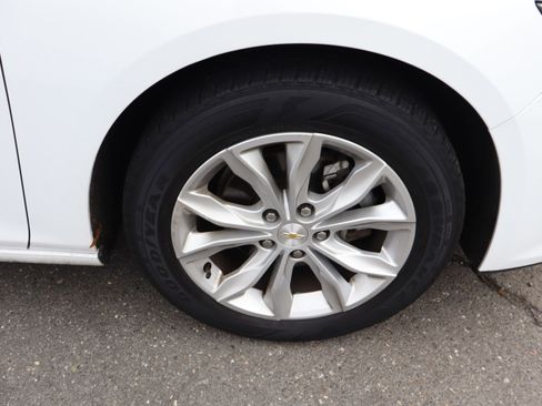 Used 2024 Chevrolet Malibu LT image 37