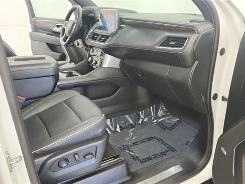 Used 2023 Chevrolet Tahoe Premier w/ Premium Package AWD/4WD image 37