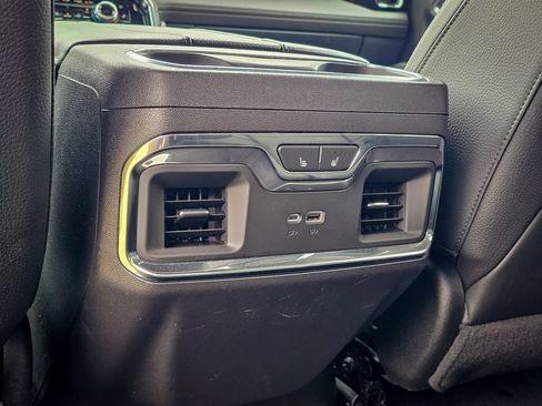 Used 2024 GMC Sierra 1500 Denali w/ Technology Package AWD/4WD image 43