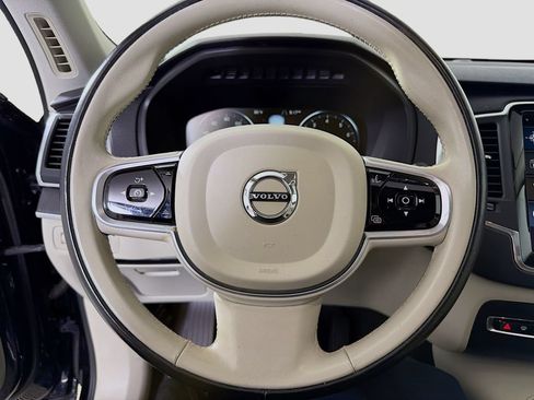 Used 2020 Volvo XC90 T5 Momentum w/ Protection Package Premier AWD/4WD image 14