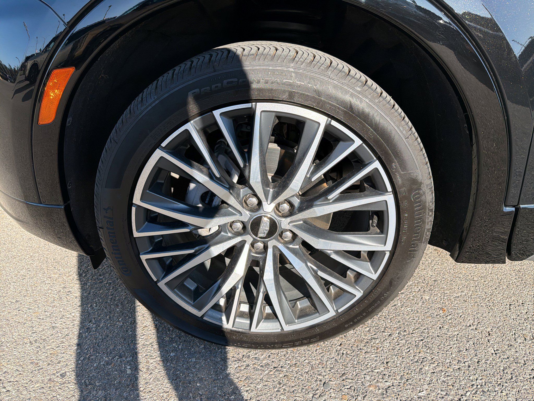 Certified 2024 Cadillac XT4 Sport AWD/4WD image 16