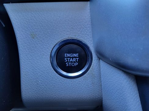 Used 2019 Toyota Highlander Limited Platinum image 33