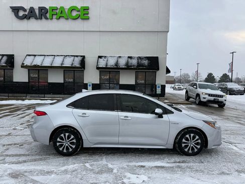 Used 2020 Toyota Corolla LE image 16